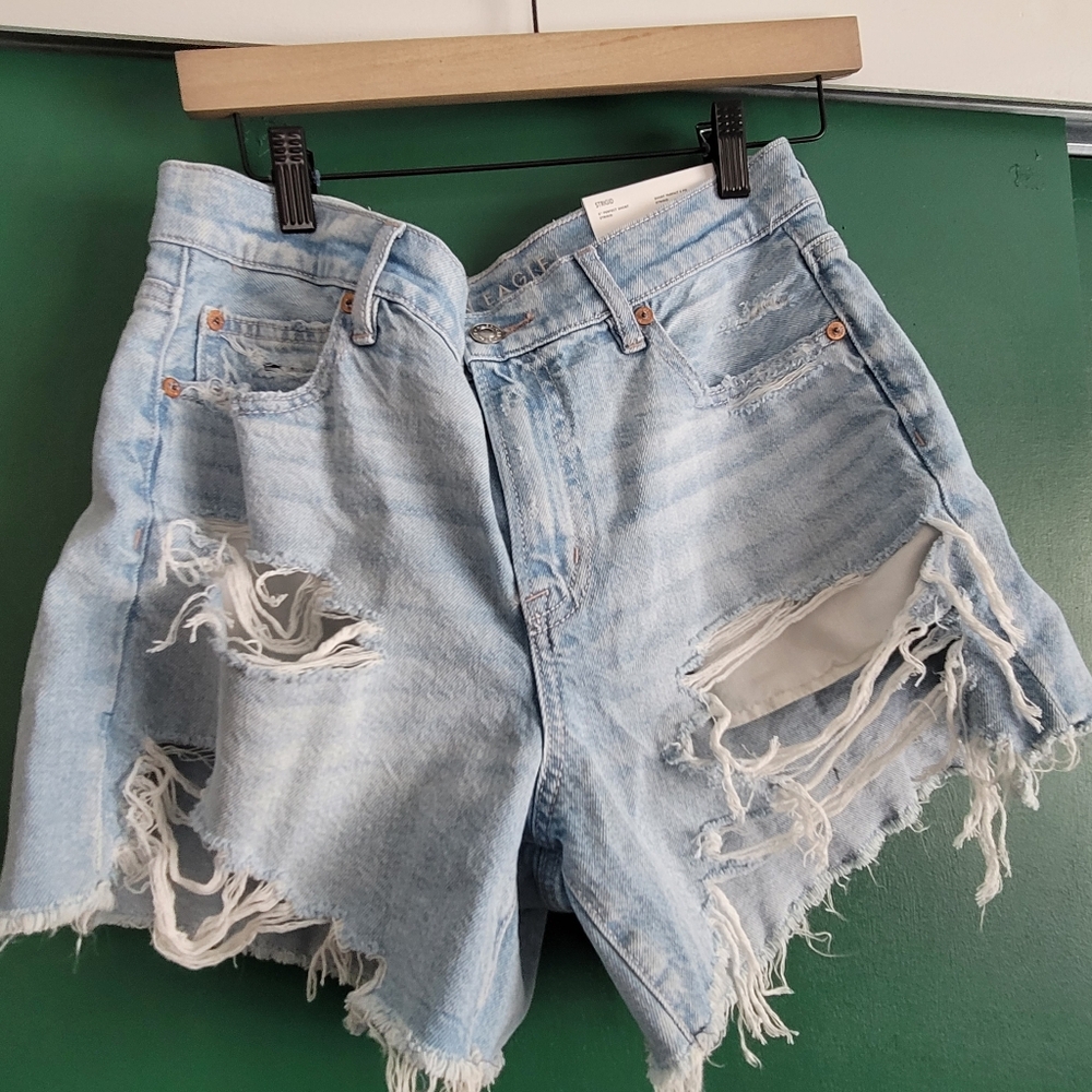 American Eagle Distressed Light Blue Denim Shorts Size 10 NWT Perfecf Short
